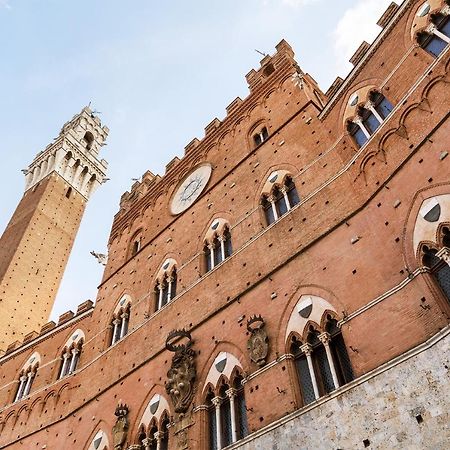 Barbarossa Apartment Siena Bagian luar foto